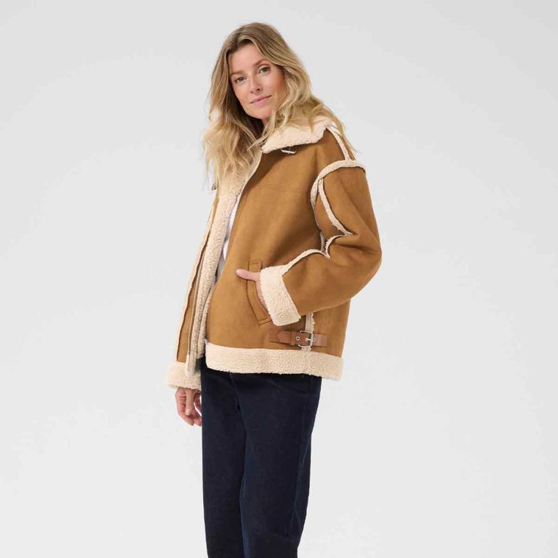 CRUma Jacket